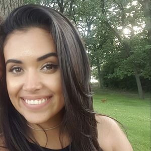 Meet your Posher, Alejandra